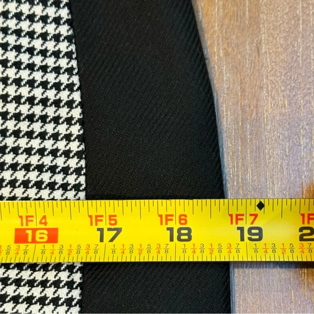NWT White House Black Market‎ Pencil Skirt Houndstooth Black Ecru Sz 8